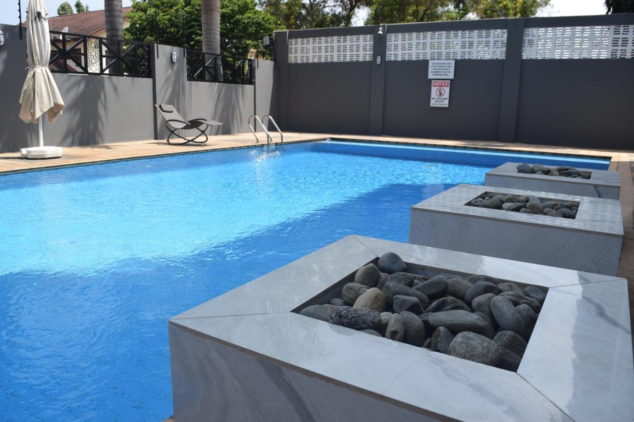 The Pool Labone Aparthotel Acra Exterior foto